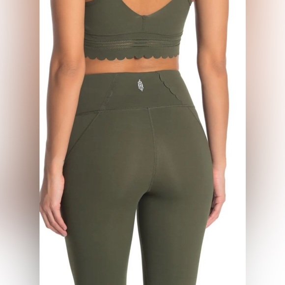 Large-Free People Movement High Rise 7/8 Genesis Secret Moss Green Leggings - Picture 6 of 17